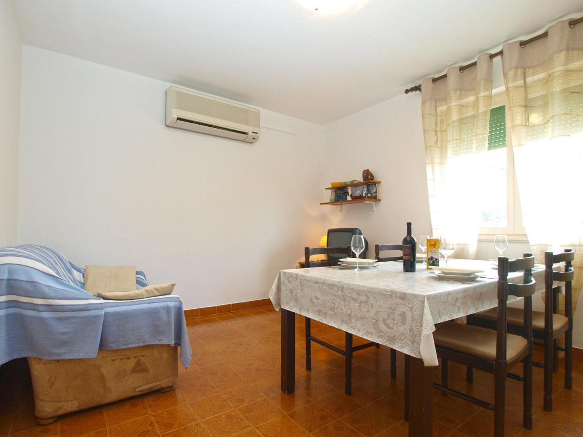 Apartment Slavica 2010 プーラ エクステリア 写真