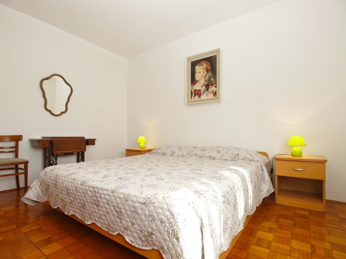 Apartment Slavica 2010 プーラ エクステリア 写真