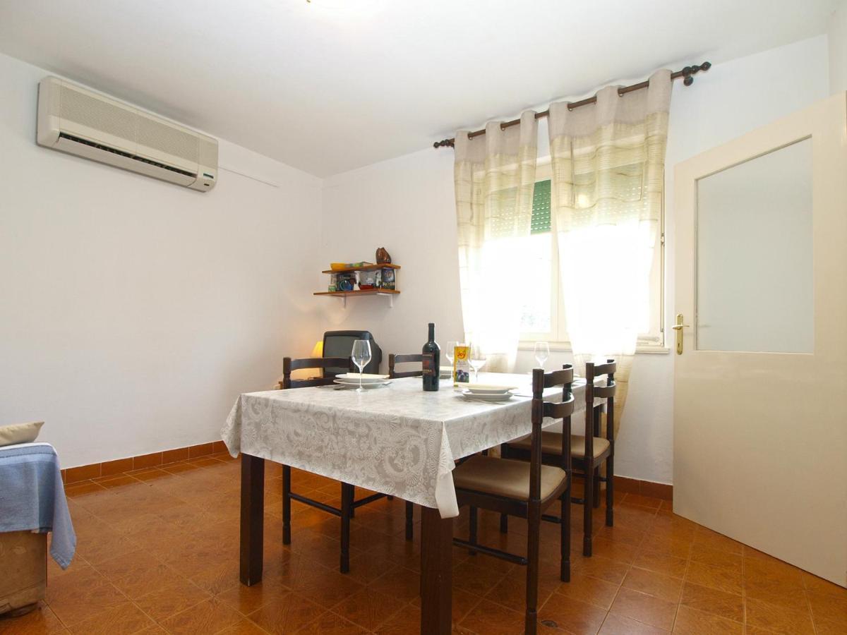 Apartment Slavica 2010 プーラ エクステリア 写真