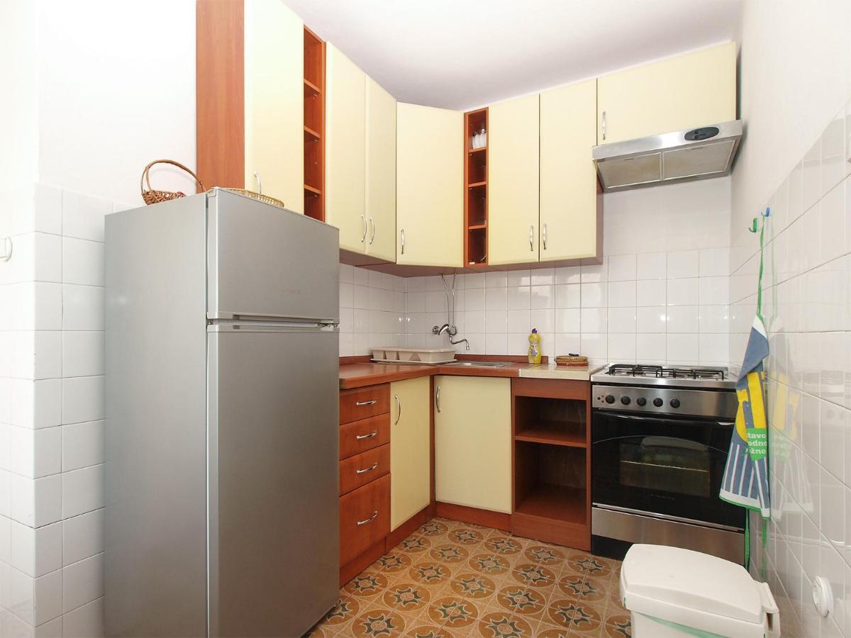 Apartment Slavica 2010 プーラ エクステリア 写真