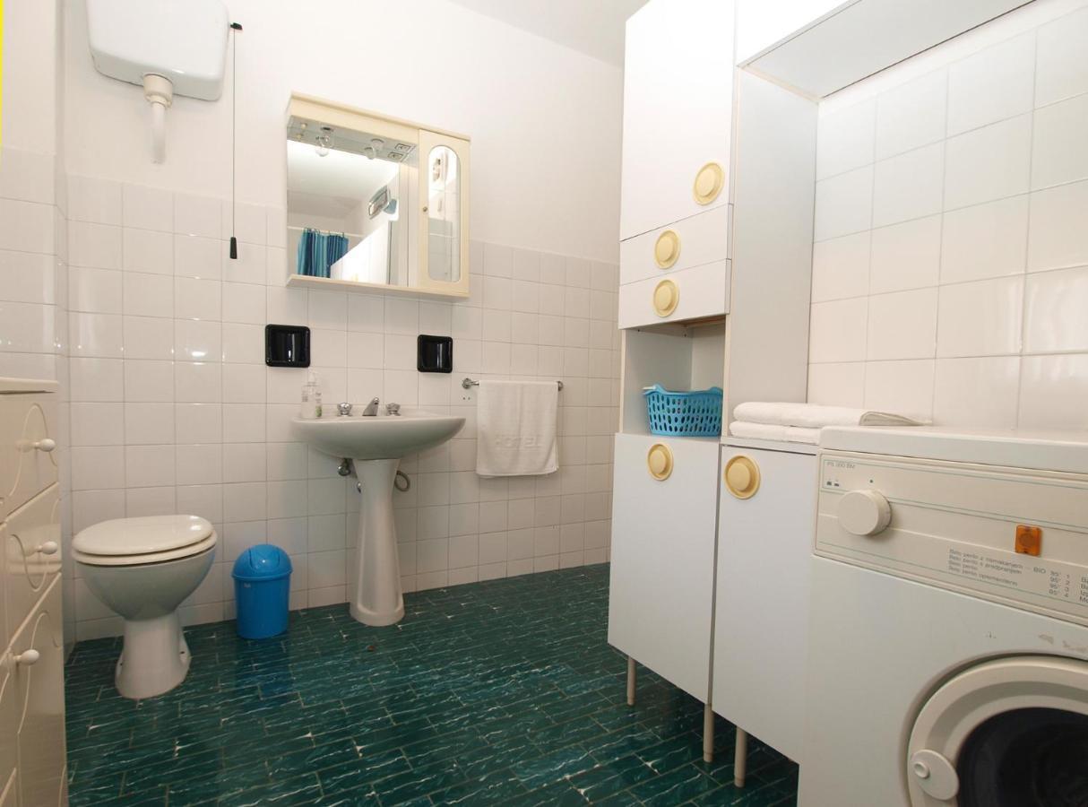 Apartment Slavica 2010 プーラ エクステリア 写真